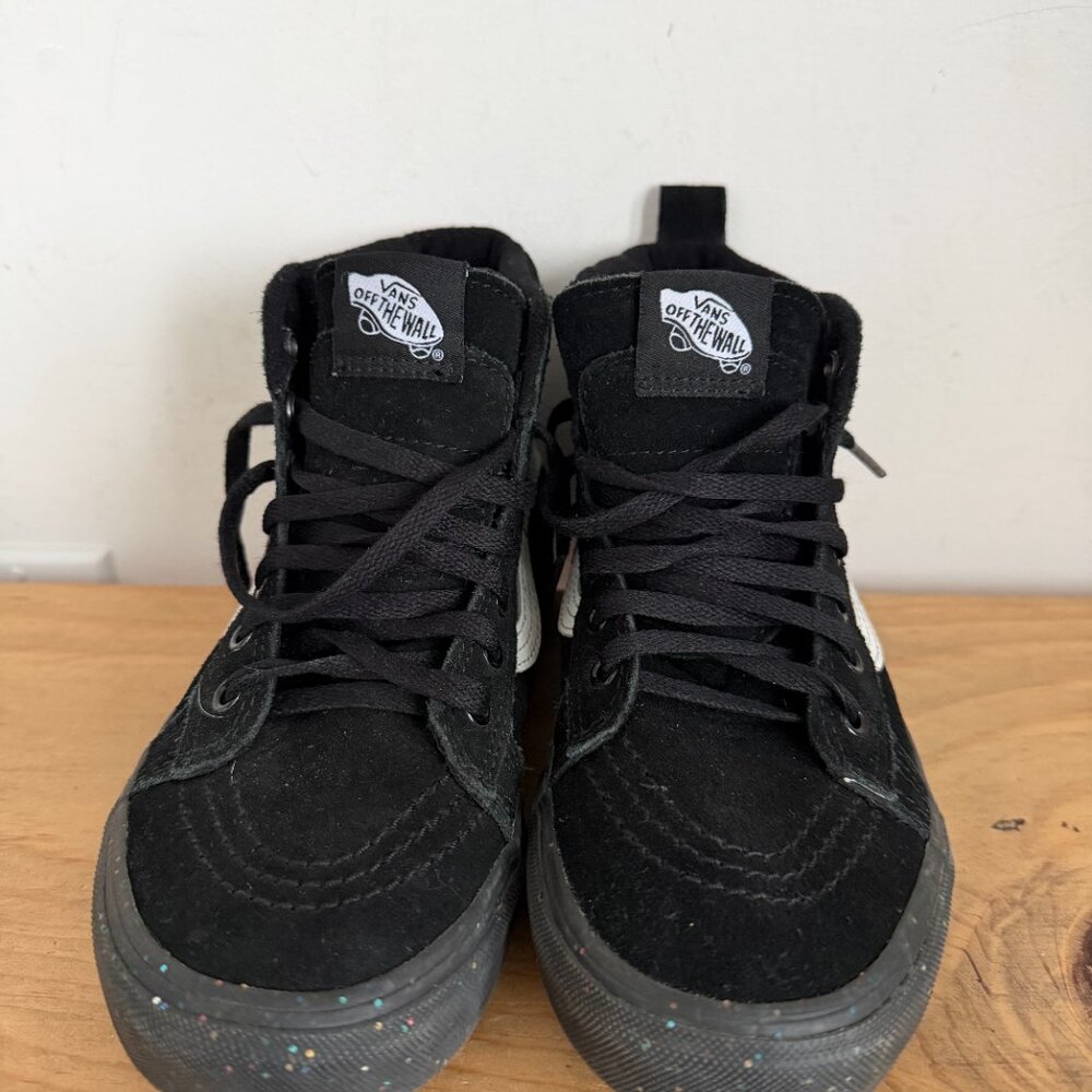 Vans - Picture 3 of 4